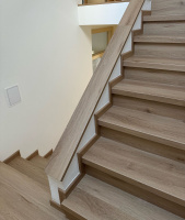  Vinylové schody s nosem BUKOMA Dub Natur